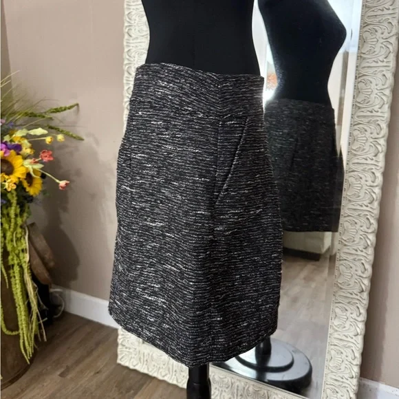 LOFT • Tweed A-Line Mini Skirt - Picture 7 of 10